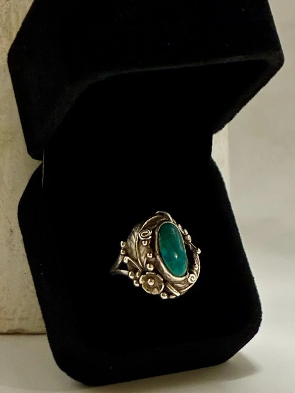 Vintage Handmade Navajo Sterling Silver Genuine Turquoise Feather Statement Ring
